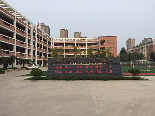 河南师大第二附属小学开装狄耐克新风系统