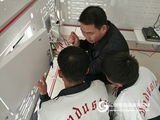 滨州技师学院物联网智能家居项目通过验收!