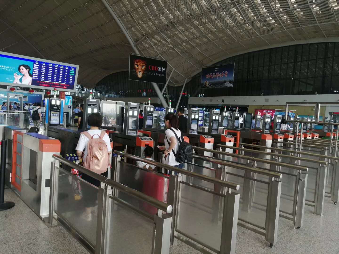 汽車客運站高鐵站實名制檢票閘機人臉識別閘機
