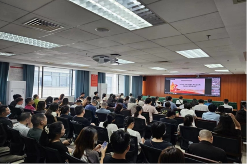 广州引导校外培训机构规范经营，全市400家机构接受统一培训