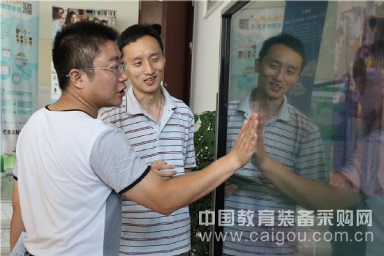 江蘇省泰州市成功舉辦教育裝備“數字化學習”專題展演活動