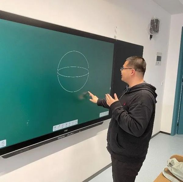 技術賦能，海爾學校啟動“5G+智慧教育”專題培訓