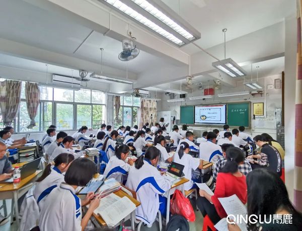 14个班500名学生！广州这所中学已实现智慧教学常态化！