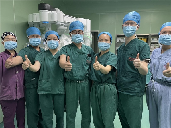 人机合一守护患者健康 中国职业病防治院联盟进入机器人手术时代