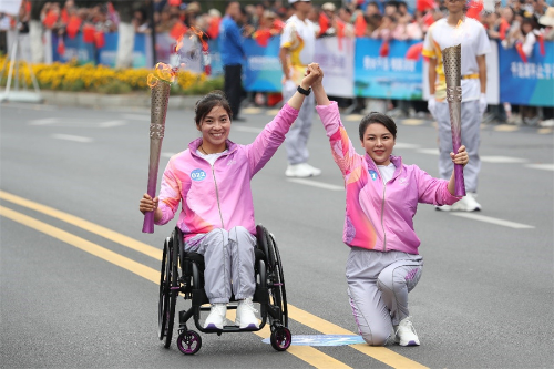 杭州第4届亚洲残疾人运动会火炬传递活动在淳安启动