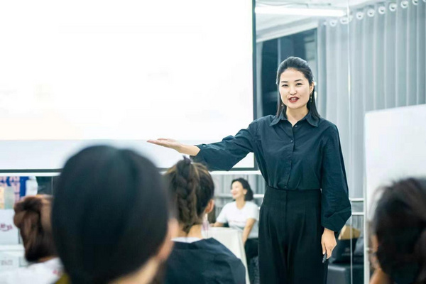 第18期全國高級模特師資雙認證班在廈圓滿落幕