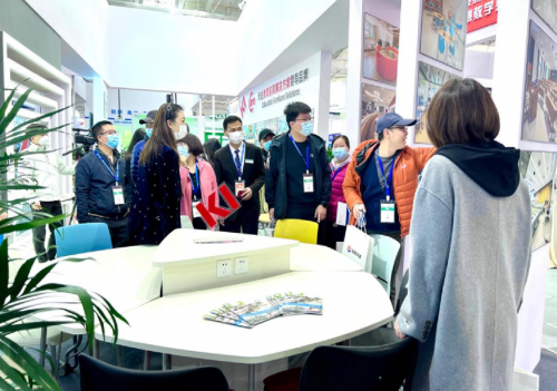 KI教育家具新品LimeLite首次登陆中国市场