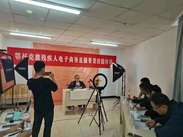 鄂爾多斯市鄂托克旗：構建職業技能多元培訓模式 全面推進技能人才隊伍建設