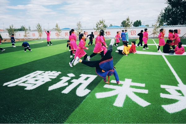 騰訊游戲刷新“智體雙百”計劃進度條 “未來教室”“未來運動場”穩步落地