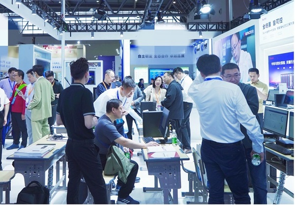 全系新品首發！中科可控亮相重慶教育裝備展