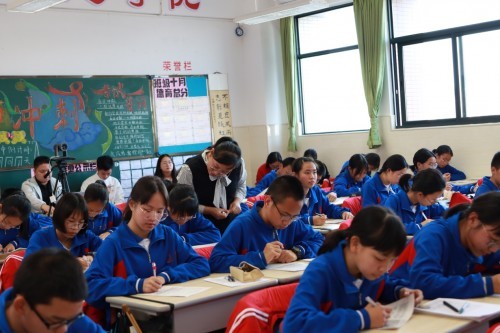 AI助力雙減 五育融匯課堂 | 南沙區成功舉辦智慧教育成果交流展示活動