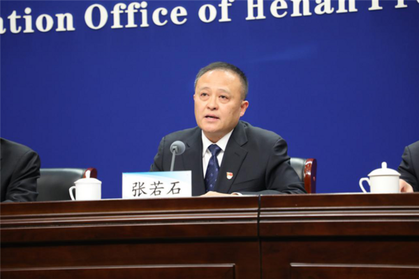 河南省召開2021年冬春季疫情防控新聞發布會 校園疫情防控成關注焦點