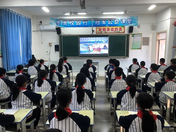 冬奧熱度不減！鴻合科技讓冰雪運動走進師生生活