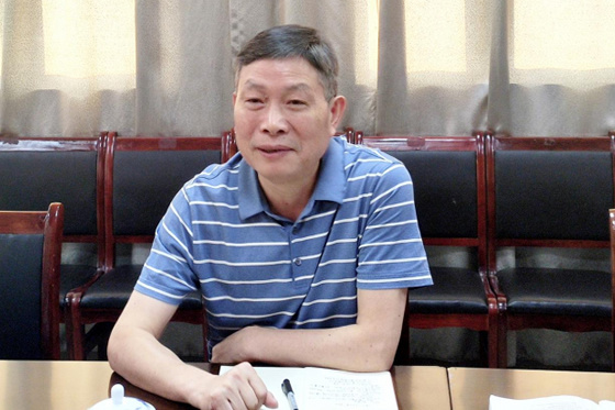 景德镇学院党委书记李良智参加“问题式专题化团队教学改革”研讨活动