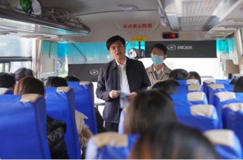 貴州醫科大學800余名醫療隊員赴遵義開展疫情防控工作
