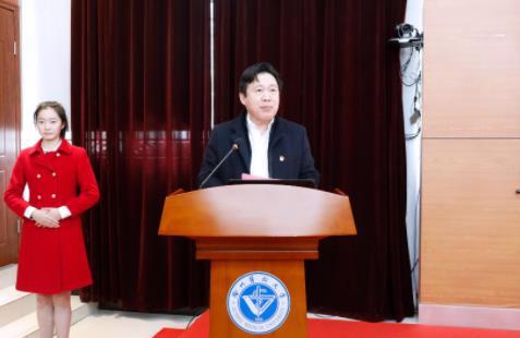 徐州醫科大學赤腳醫生博物館舉辦“江蘇省衛生健康系統醫德醫風教育基地”揭牌儀式