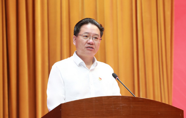 “石榴紅 青春映邊疆” 云南民族大學舉行鑄牢中華民族共同體意識師生社會實踐團出征儀式