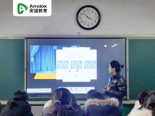 提升信息化素養，臨城中學開展安道智能交互平板培訓活動