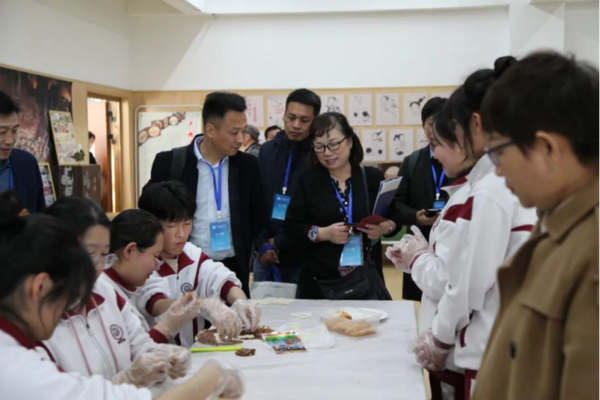 第十八届江苏中小学校长国际交流与协作会在徐州盛大举行