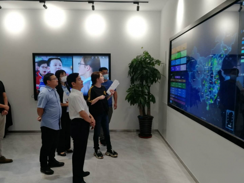 北京師范大學校長董奇視察教育集團，智慧教育大數據平臺打破界限為用戶智慧服務