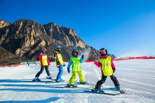 游美营地元旦mini滑雪营｜适合零基础、初次离开家孩子的冬令营