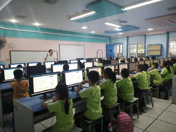 編程教育“剛需”化，金沙多所小學開設編程課程