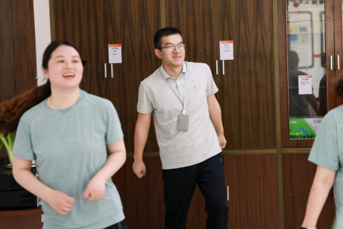 响应“体重管理年”，江苏派逊行动ING