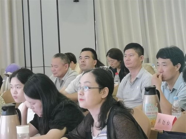 安徽亳州市教育系統200名培訓者集體大備課