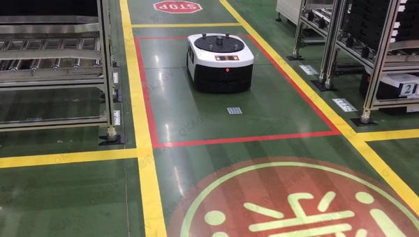 歐鎧AGV搬運機器人-小小精靈