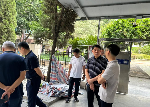1723168718379368.jpg 攀枝花学院开展暑期校园安全大检查